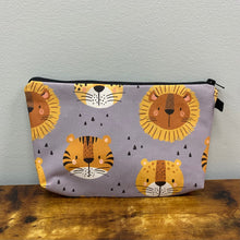 Load image into Gallery viewer, Pouch - Animal Head on Grey
